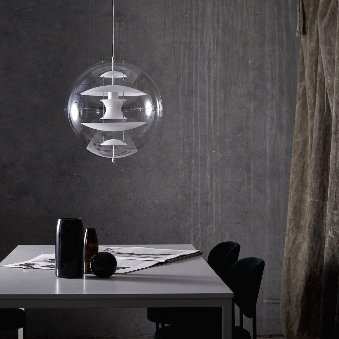 Lampa wisząca w kształcie okrągłej kuli