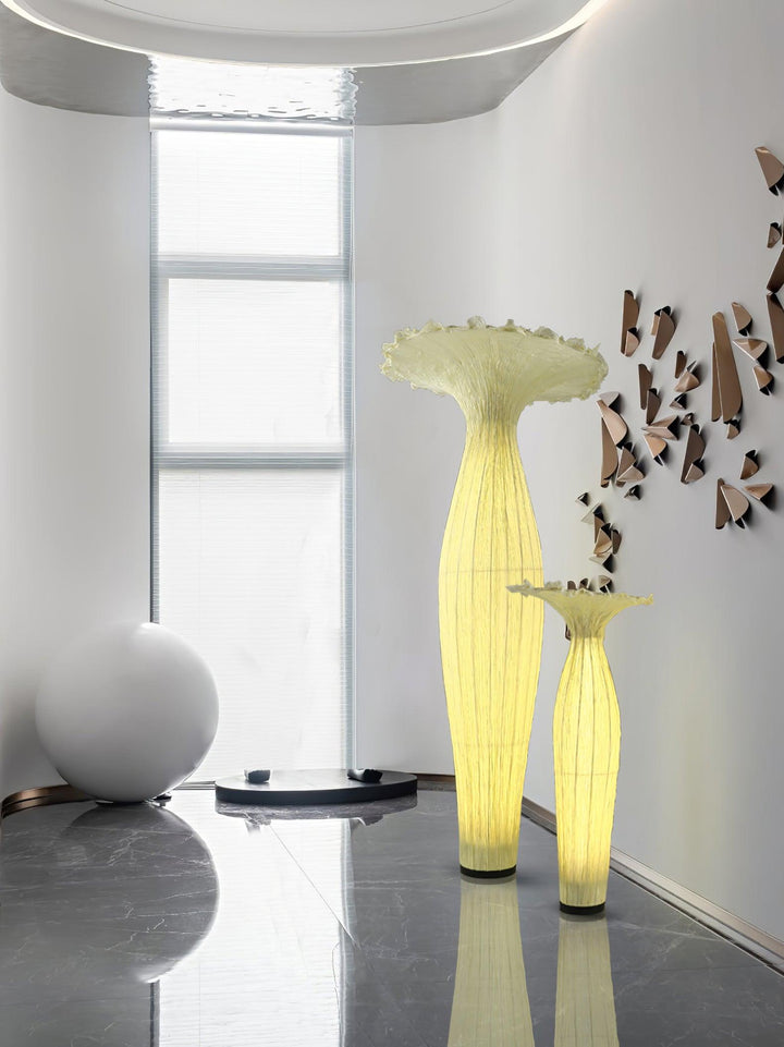 Lampa Podłogowa z Tkaniny w Kształcie Wazonu