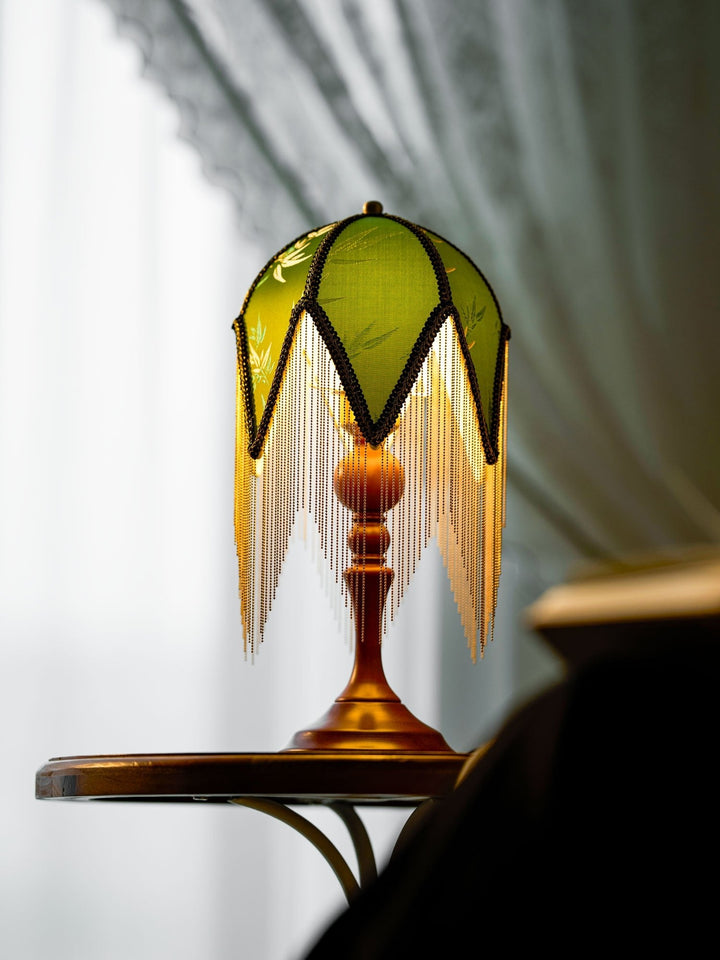 Lampa stołowa wiktoriańska z frędzlami
