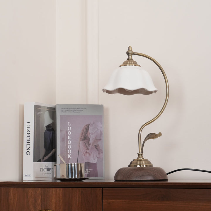 Lampa Stołowa Vintage Laiton