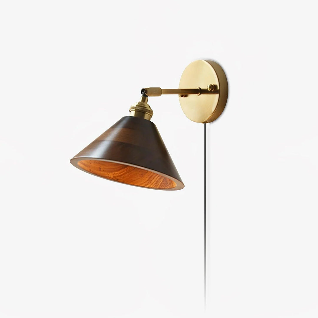 Drewniana lampa ścienna z wtyczką w stylu vintage