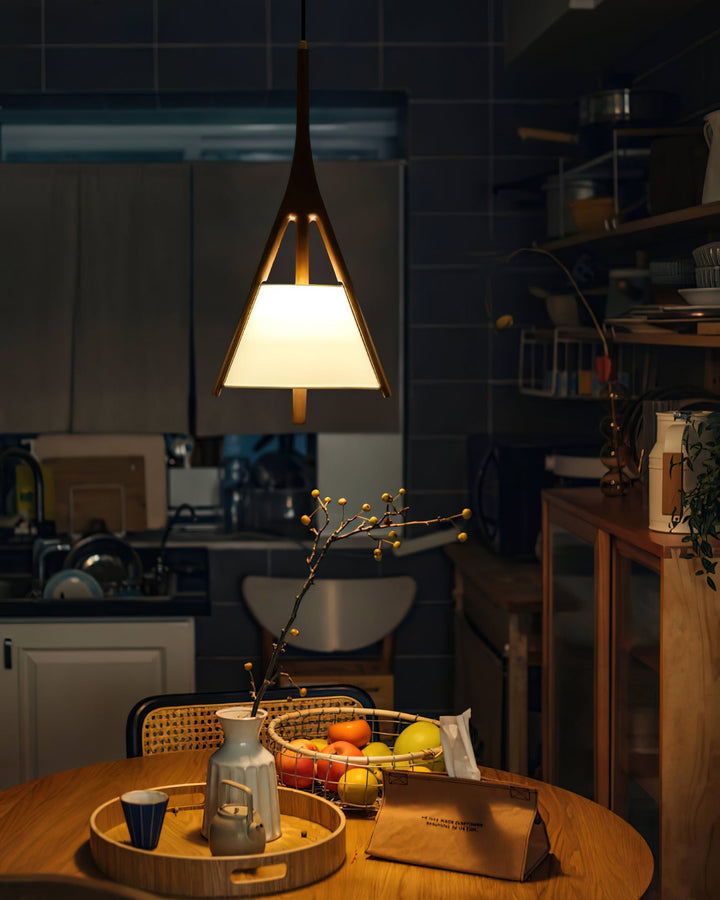 Lampa wisząca Nanzhi z drewna