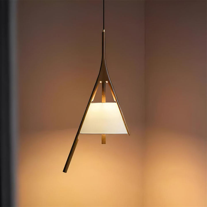 Lampa wisząca Nanzhi z drewna