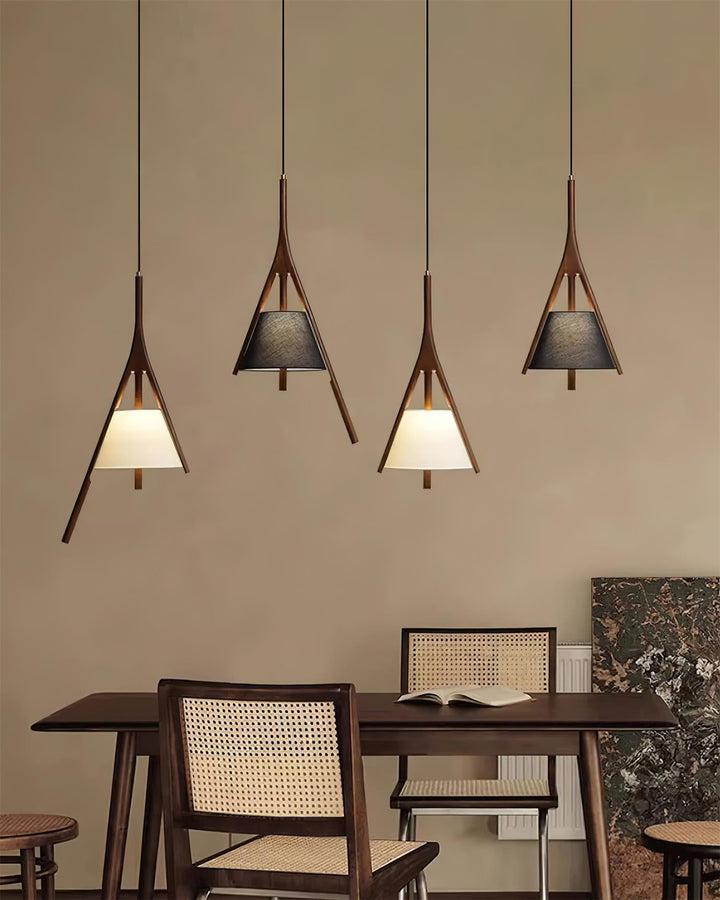 Lampa wisząca Nanzhi z drewna