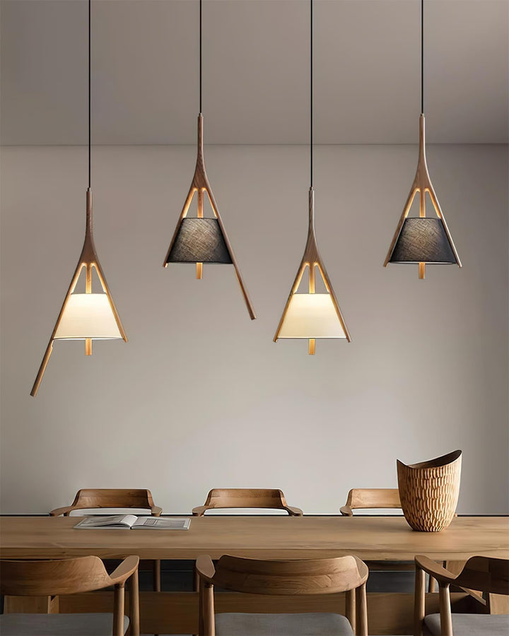 Lampa wisząca Nanzhi z drewna