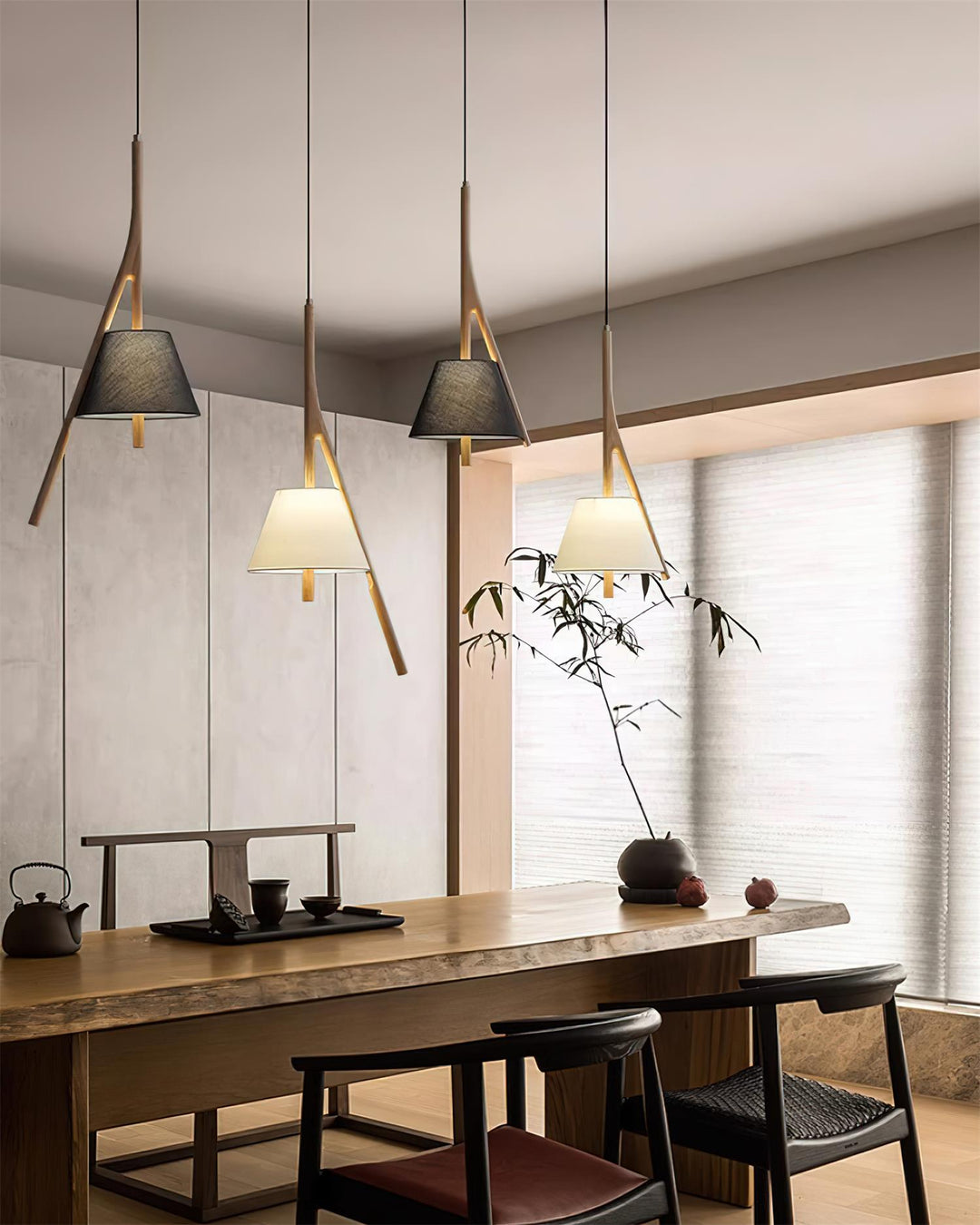Lampa wisząca Nanzhi z drewna