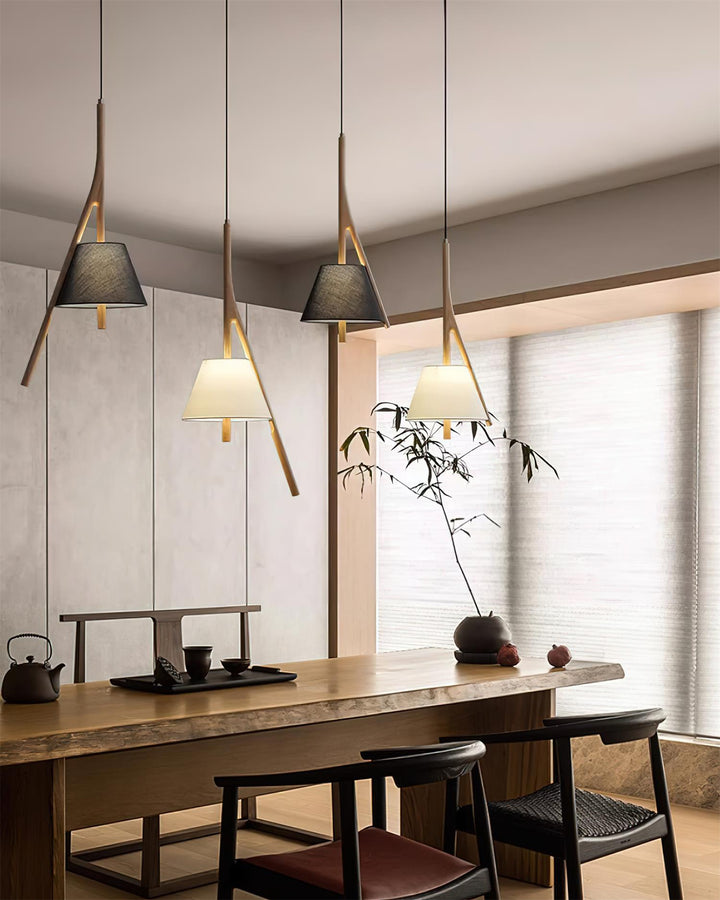 Lampa wisząca Nanzhi z drewna