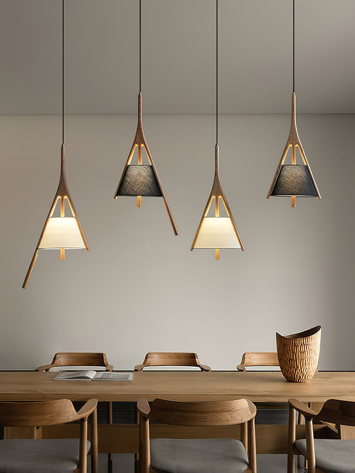 Lampa wisząca Nanzhi z drewna