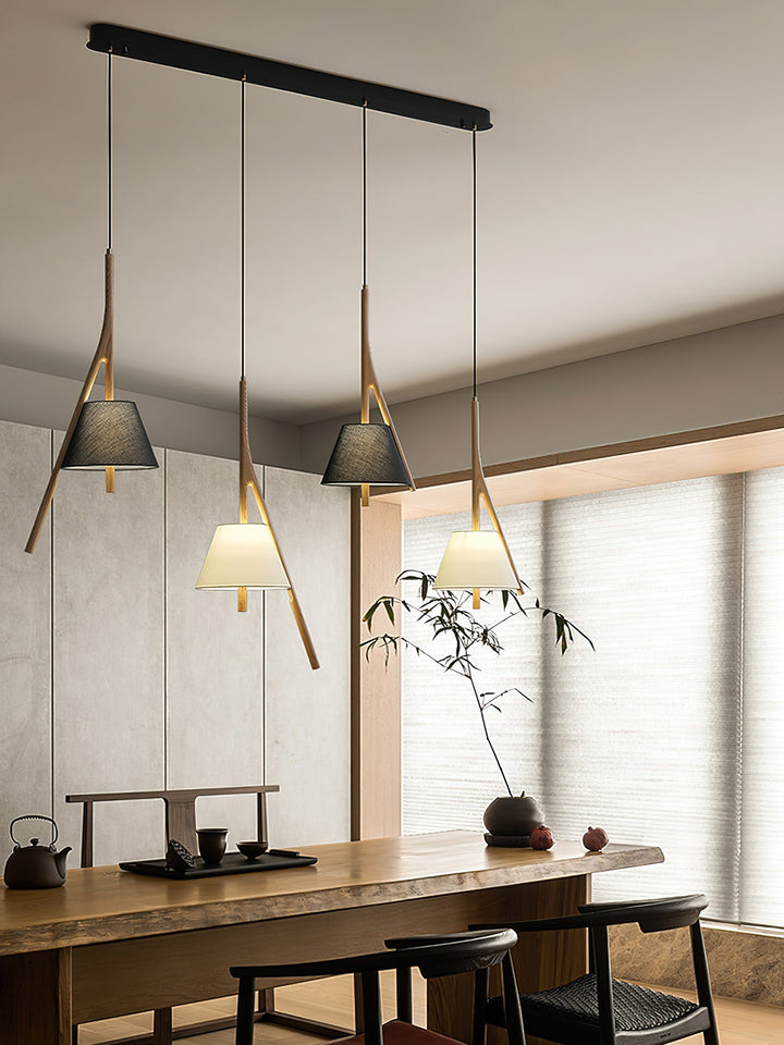 Lampa wisząca Nanzhi z drewna