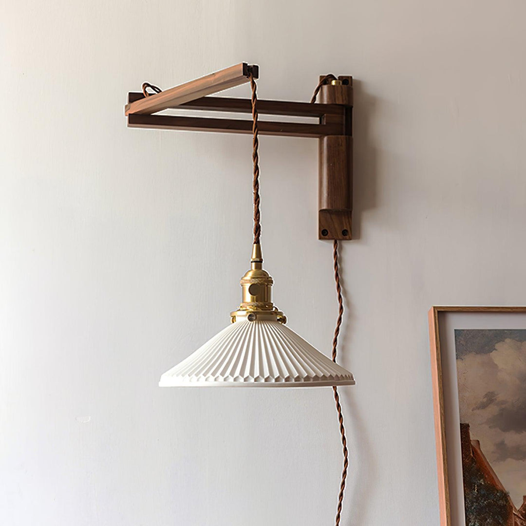 Lampa Ścienna z Ruchomym Ramieniem z Orzecha