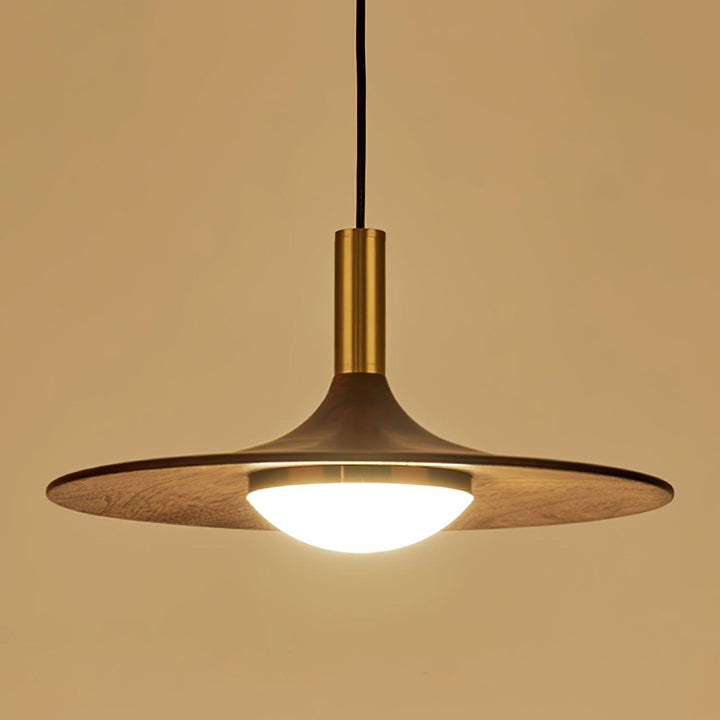 Lampa wisząca z orzechowego drewna