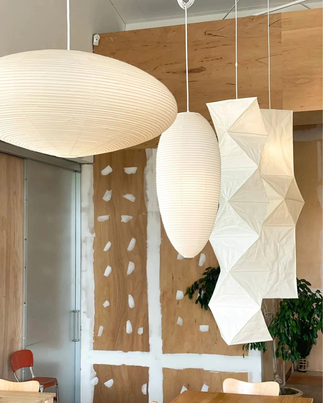 Lampa z papieru washi 15A, z przewodem zawieszanym na haku