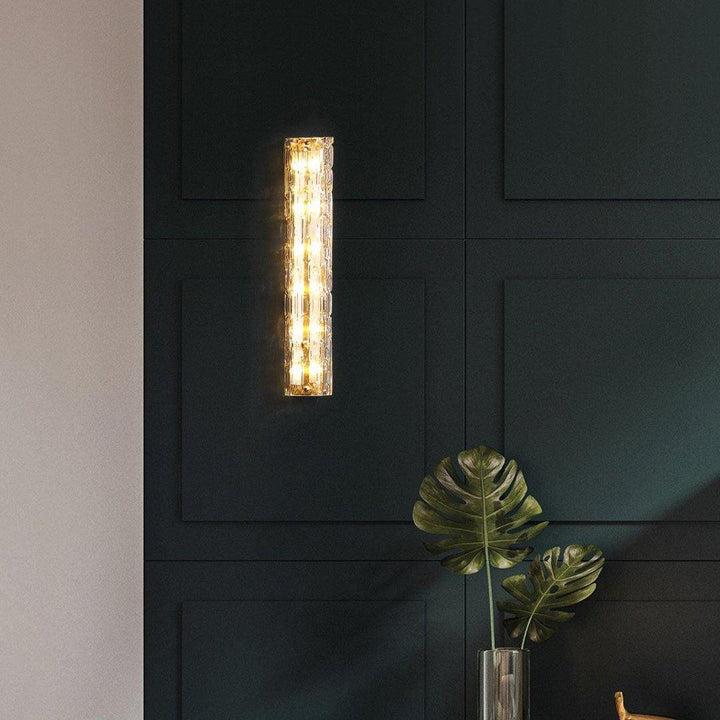 Lampa ścienna w stylu artystycznym