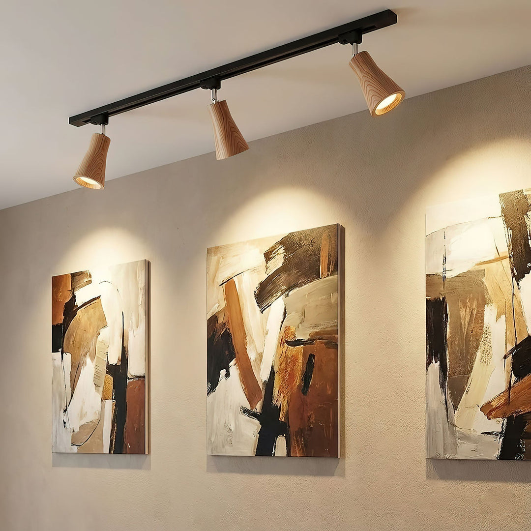 Lampa sufitowa na drewnianym torze