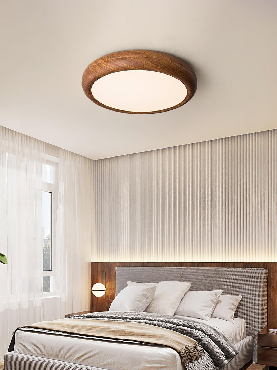 Lampa sufitowa okrągła z drewnianym wykończeniem