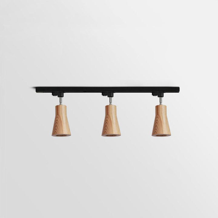 Lampa sufitowa na drewnianym torze