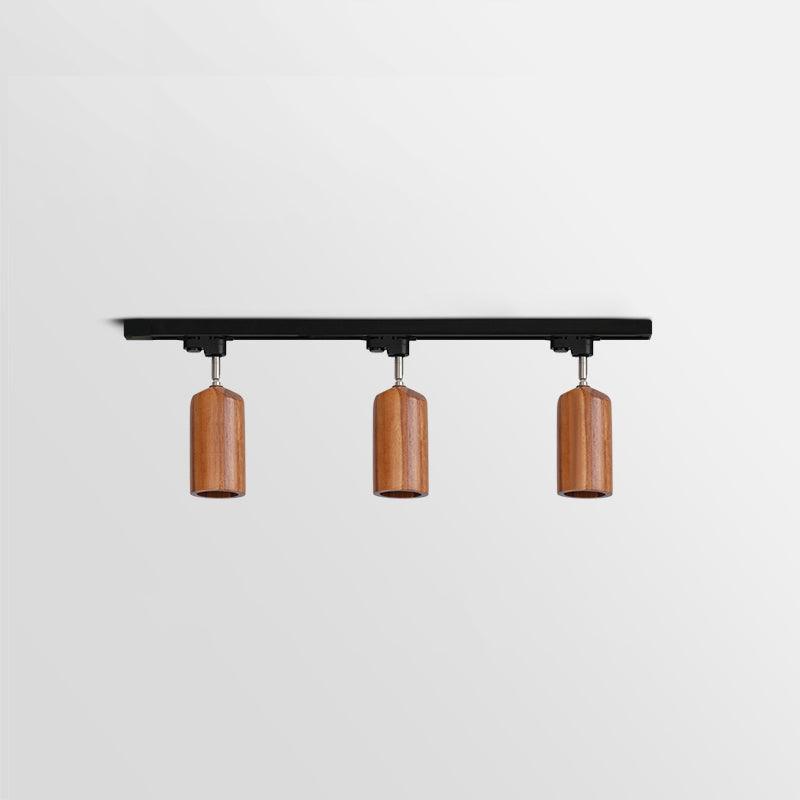 Lampa sufitowa na drewnianym torze