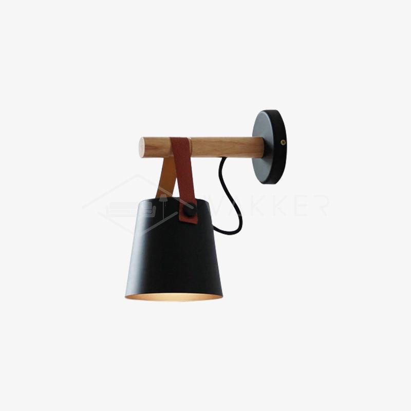 Drewniana stożkowa lampa ścienna