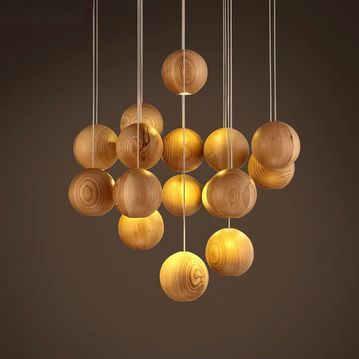 Wisząca Lampa Cluster z Drewnianymi Kulami