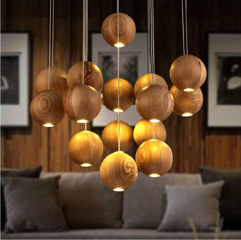 Wisząca Lampa Cluster z Drewnianymi Kulami