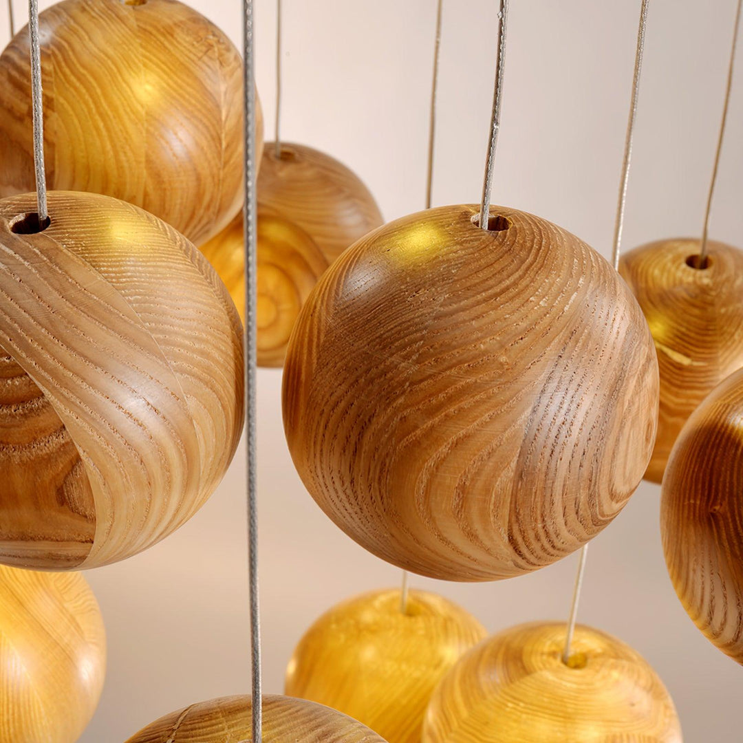 Wisząca Lampa Cluster z Drewnianymi Kulami