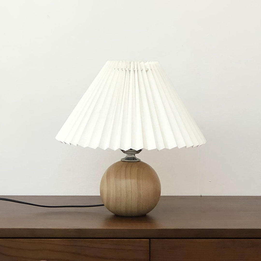 Drewniana Lampa Stołowa z Plisowanym Abażurem