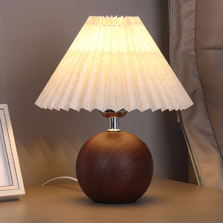 Drewniana Lampa Stołowa z Plisowanym Abażurem