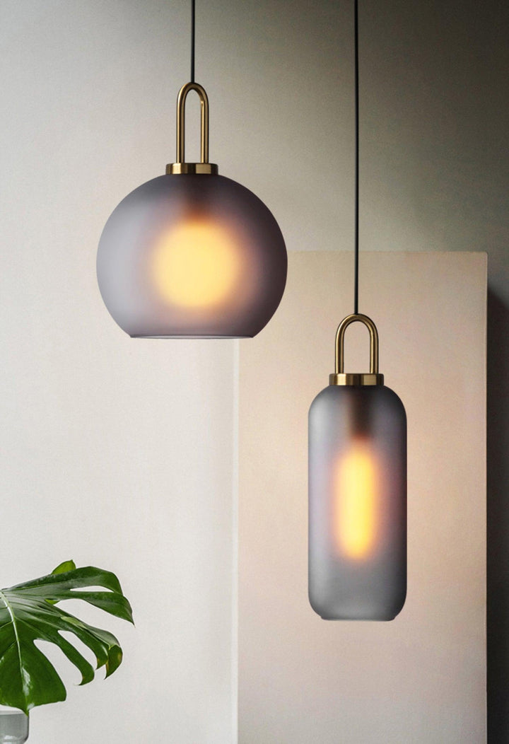 Lampa wisząca Pendulum z szklanym kloszem