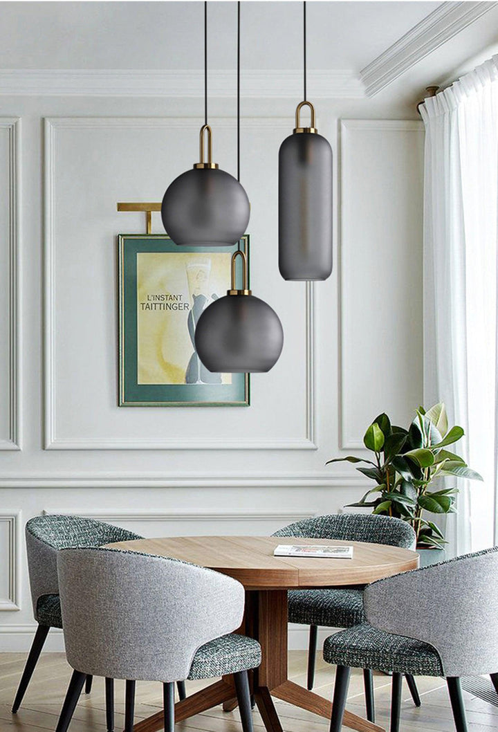 Lampa wisząca Pendulum z szklanym kloszem