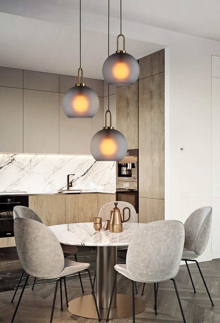 Lampa wisząca Pendulum z szklanym kloszem