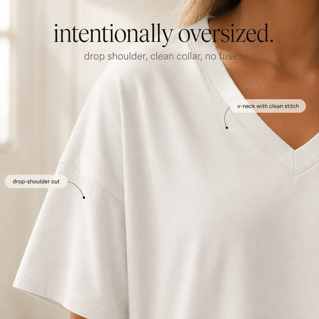 Vivelyn – Oversized T-shirt z dekoltem w serek