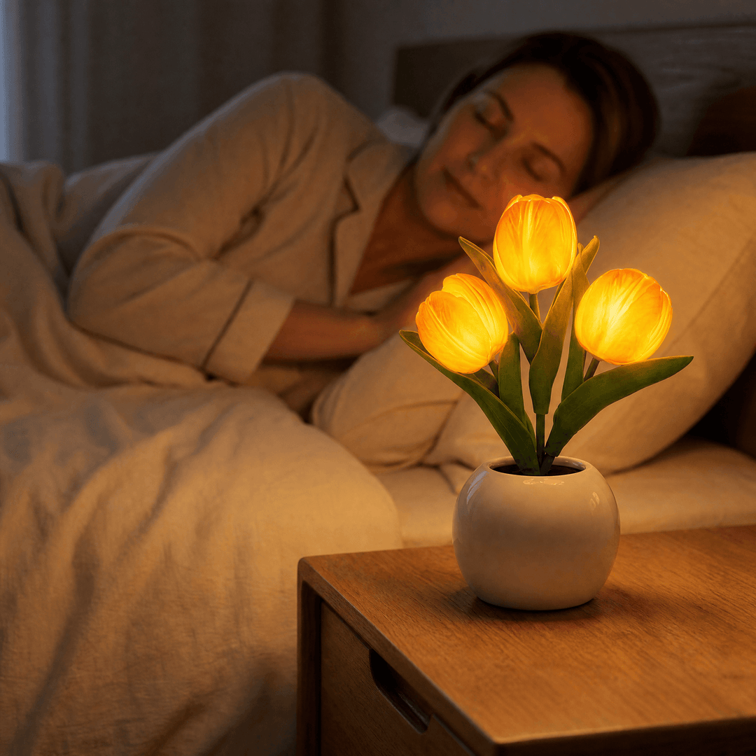 Bloomora – Lampa LED w kształcie tulipana z ceramiczną wazonem