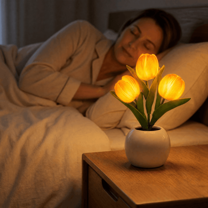 Bloomora – Lampa LED w kształcie tulipana z ceramiczną wazonem