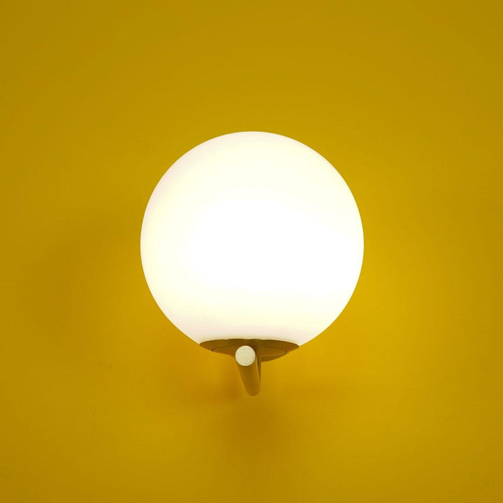 Lampa Ścienna z Opalizowanego Szkła