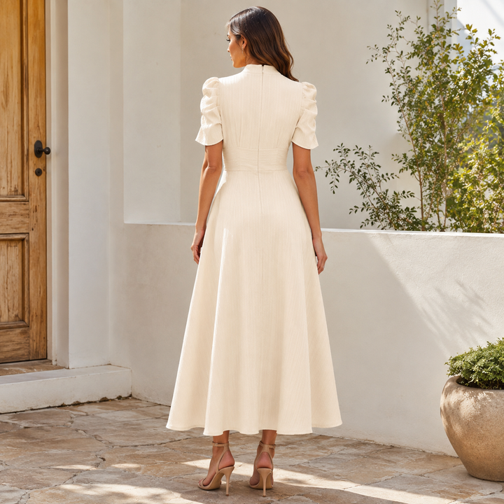 Wearbella – Sukienka midi z marszczonym pasem i bufiastymi rękawami w dekolcie w serek