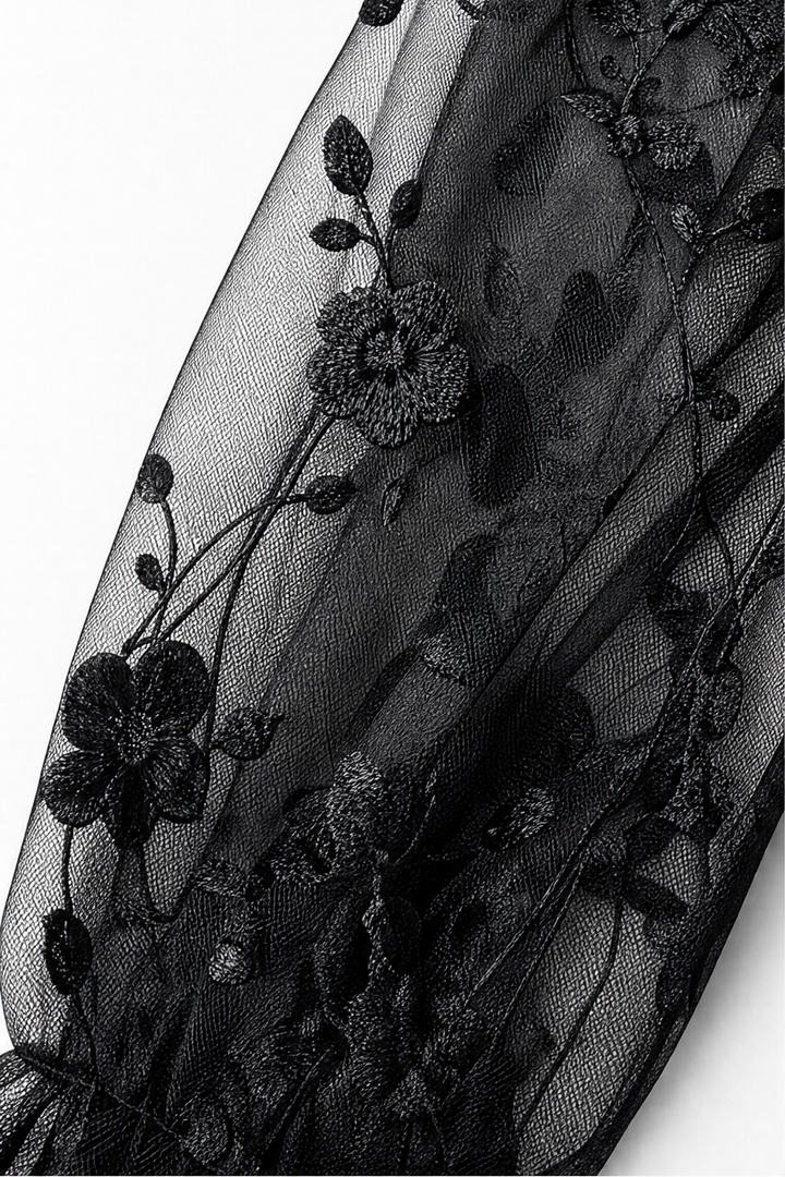 Wearbella – Sukienka maxi z koronkowymi rękawami w kształcie litery A