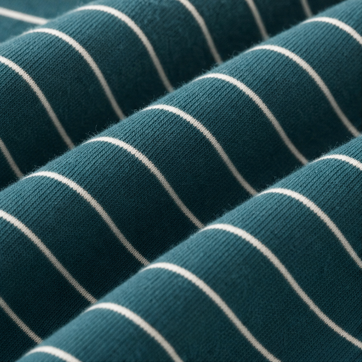 Stripe &amp; Ease – Striped Pullover i Szerokie Spodnie