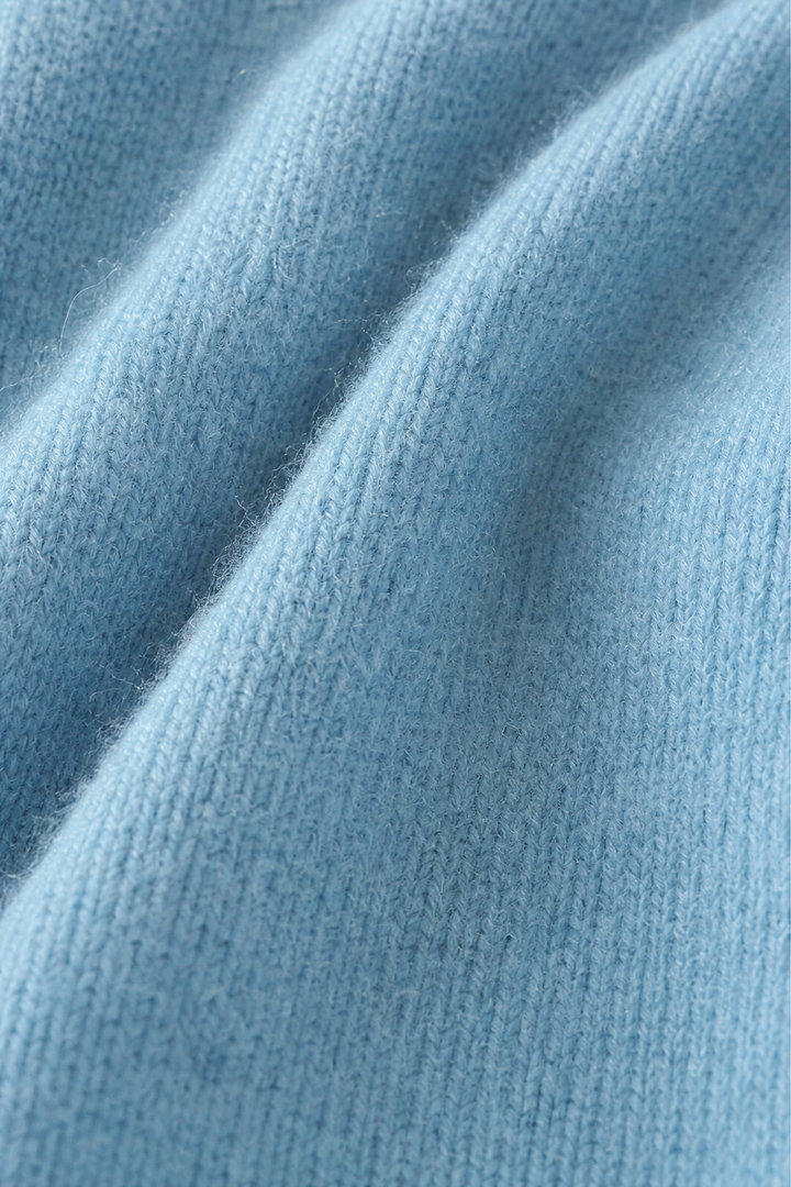 Cablesse – Sweter z plecionym splotem na okrągłym dekolcie