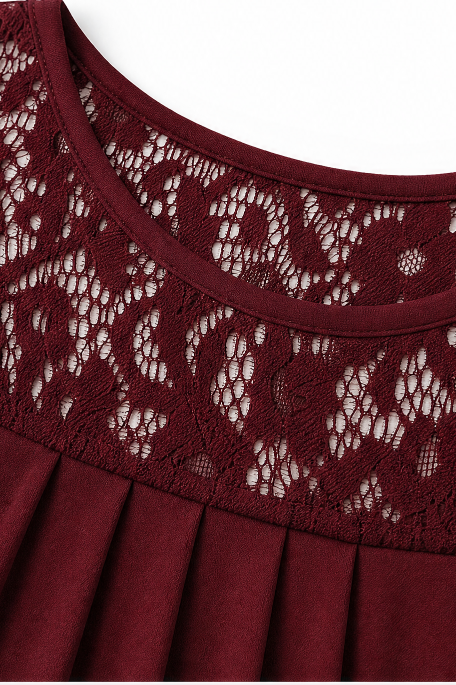 Wearbella – Koszulka z plisowanym przodem i koronkowym wykończeniem
