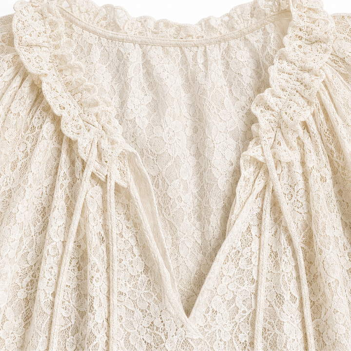 Wearbella – Kwiatowa Bluzka z Koronką na Przód