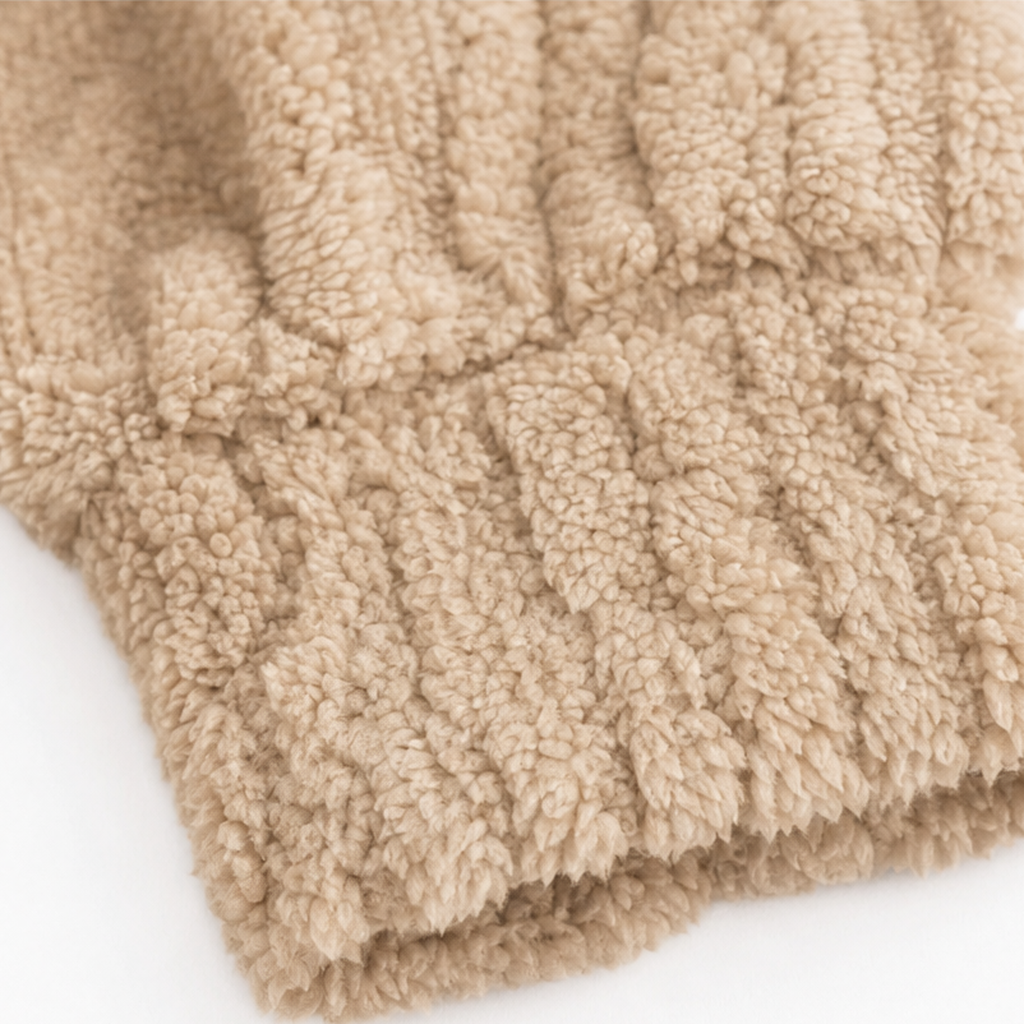 Cable &amp; Cozy – Sweter z dzianiny warkoczowej z krótkim zamkiem