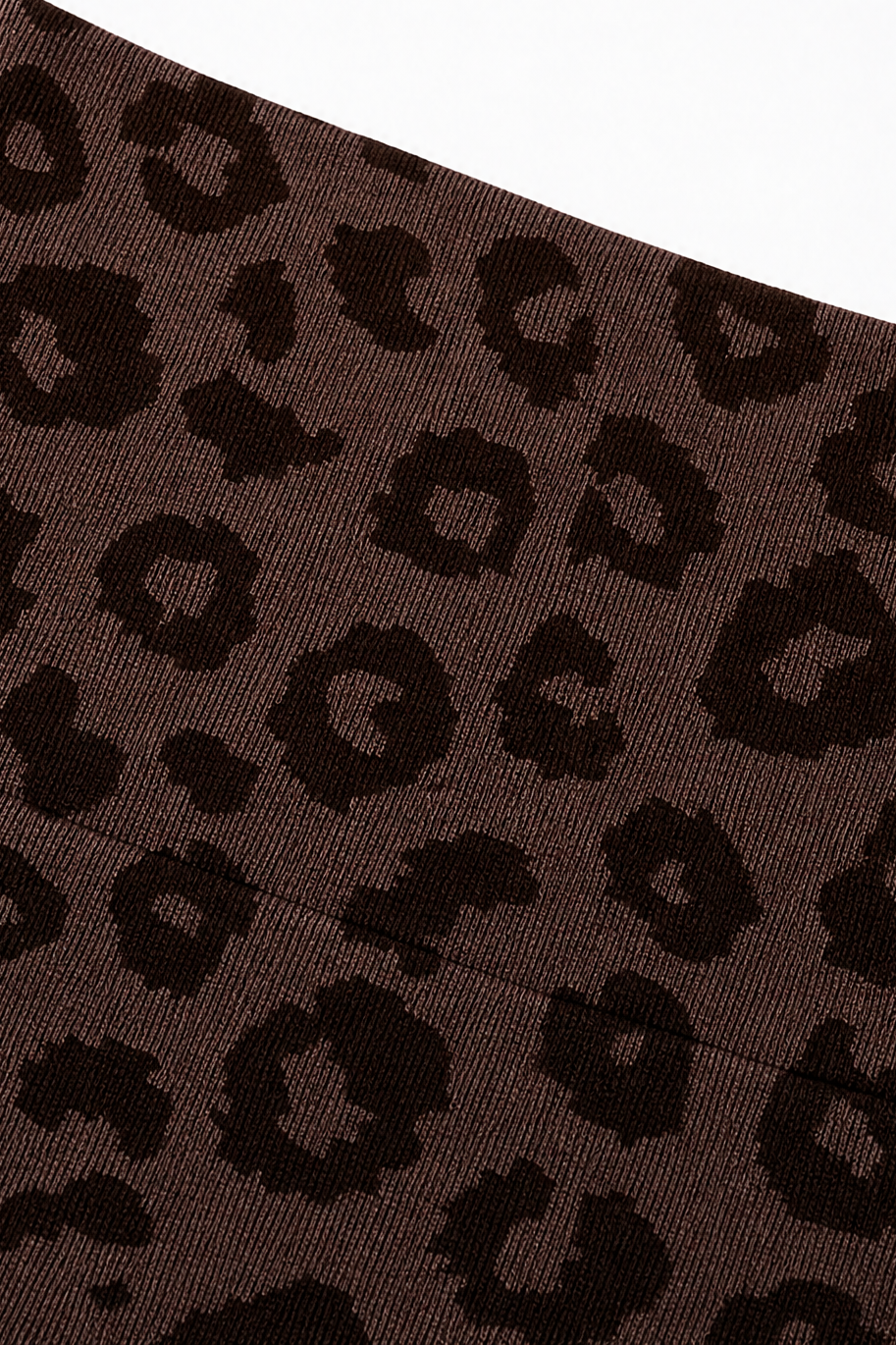 Wearlow – Legginsy z wycięciami i wzorem w panterkę