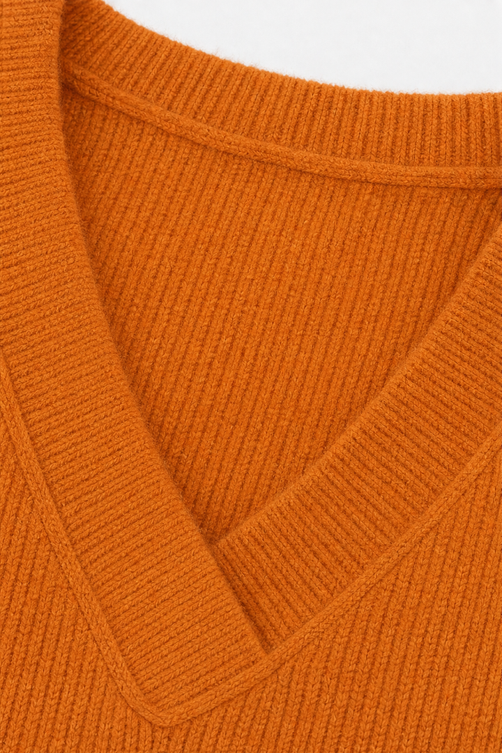 Softline – Sweter z dekoltem w serek i prążkowanym wykończeniem
