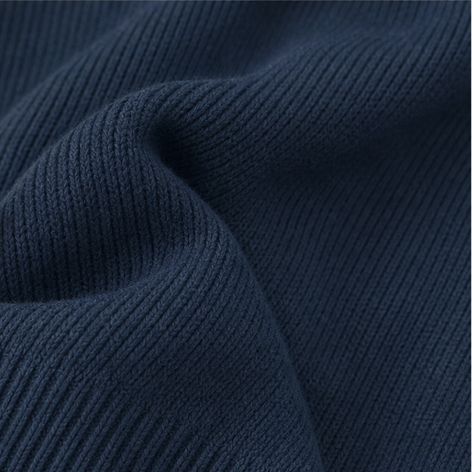 Collarvie – Sweter z drapowanym, otwartym kołnierzem