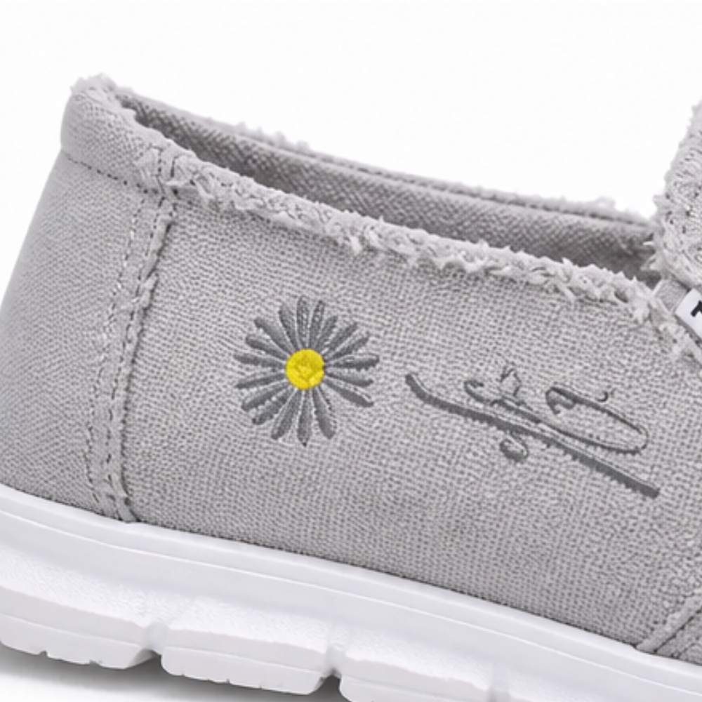 Breeza – Damskie Zniszczone Kanvasowe Mokasyny Slip-On z Postrzępionymi Krawędziami