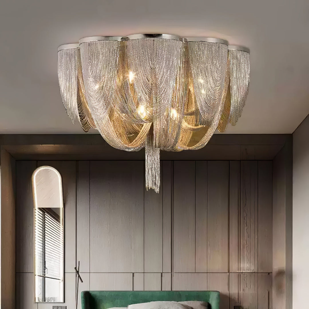 Lampa sufitowa z łańcuszkami
