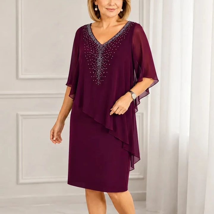 Wearbella – Sukienka z peleryną, która omija kłopoty z szalem