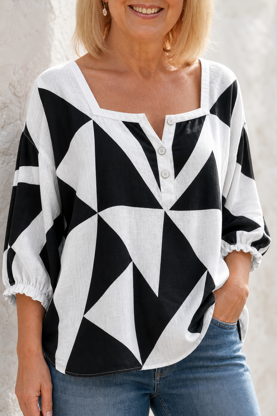Wearlynn – Bluzka z kwadratowym dekoltem w geometryczny wzór