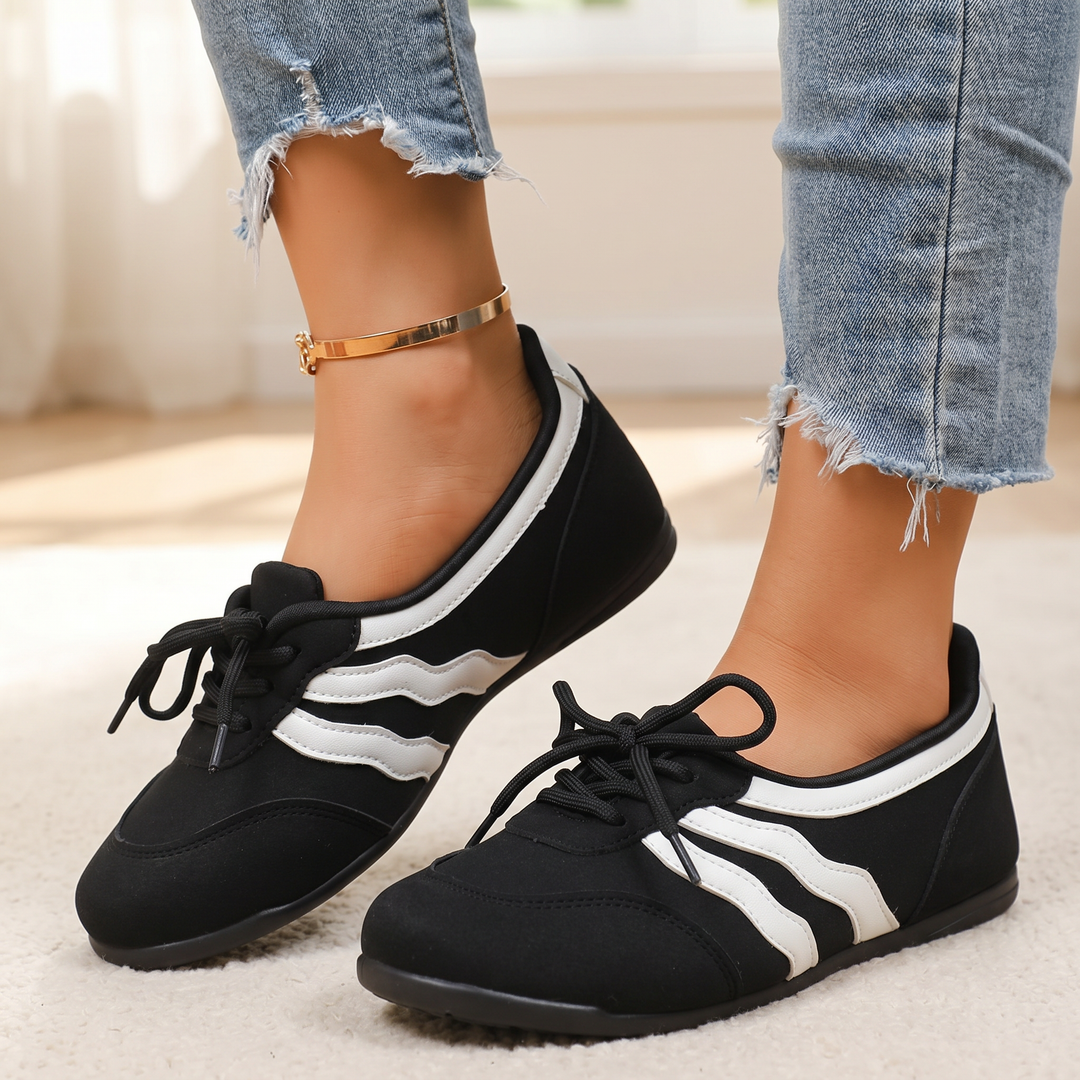 Lunelle – Retro Sneakers na Stopach