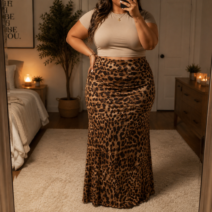 Velora – Spódnica maxi w leopardzie wzorze dla kobiet o krągłych kształtach
